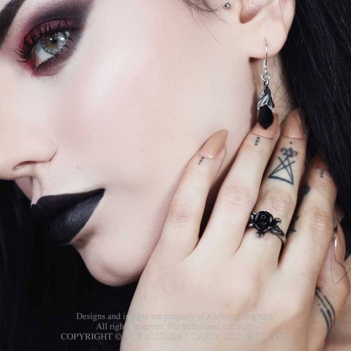 Cercei ALCHEMY GOTHIC - Empyrean Tear - Black